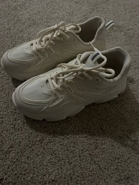 Women’s Cream Athletic Sneakers - Casual Lace-Up Comfort